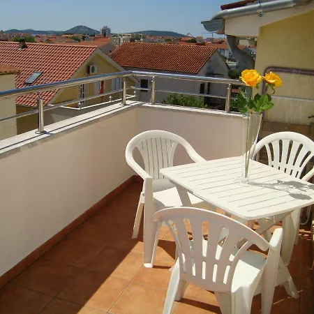 Apartman Manuela *